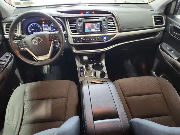 5TDBZRFH7KS945575 2019 TOYOTA HIGHLANDER - Image 8