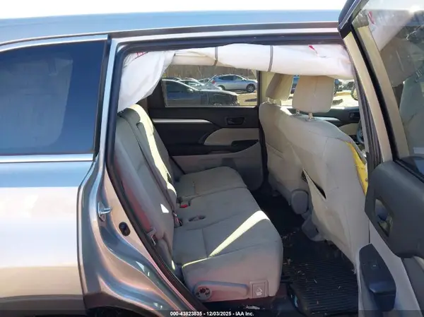 5TDBZRFH7KS950730 2019 TOYOTA HIGHLANDER - Image 8