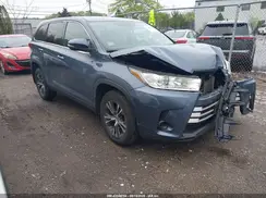 5TDBZRFH7KS952896 2019 TOYOTA HIGHLANDER
