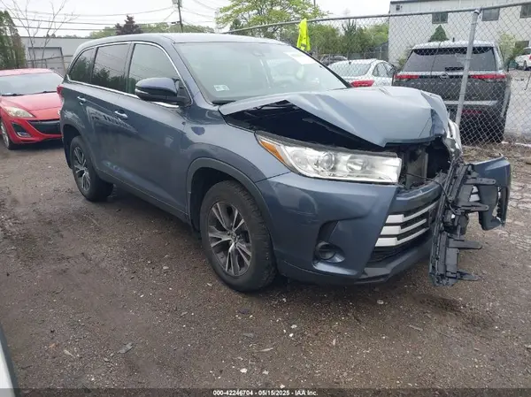 5TDBZRFH7KS952896 2019 TOYOTA HIGHLANDER - Image 1