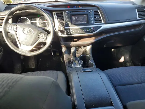 5TDBZRFH7KS959895 2019 TOYOTA HIGHLANDER - Image 8