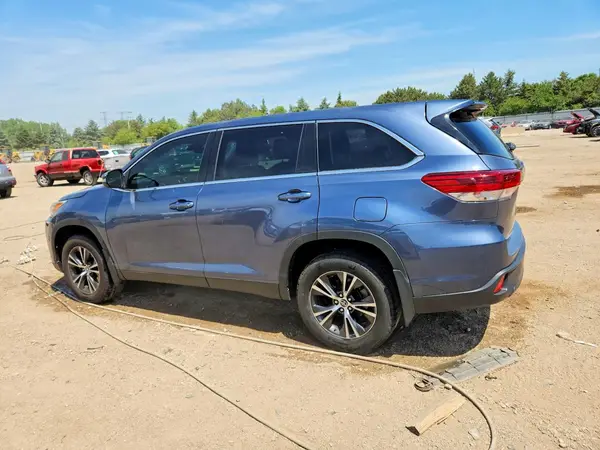 5TDBZRFH7KS960643 2019 TOYOTA HIGHLANDER - Image 2