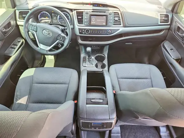 5TDBZRFH7KS960643 2019 TOYOTA HIGHLANDER - Image 8