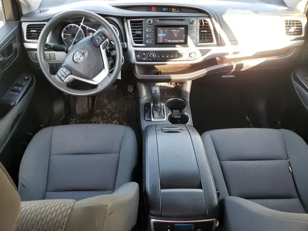 5TDBZRFH7KS975062 2019 TOYOTA HIGHLANDER - Image 8