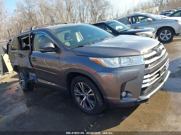 5TDBZRFH7KS978415 2019 TOYOTA HIGHLANDER - Image 1