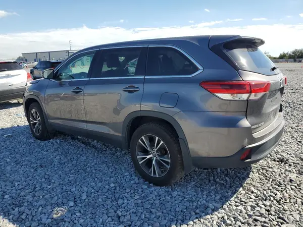5TDBZRFH7KS984117 2019 TOYOTA HIGHLANDER - Image 2