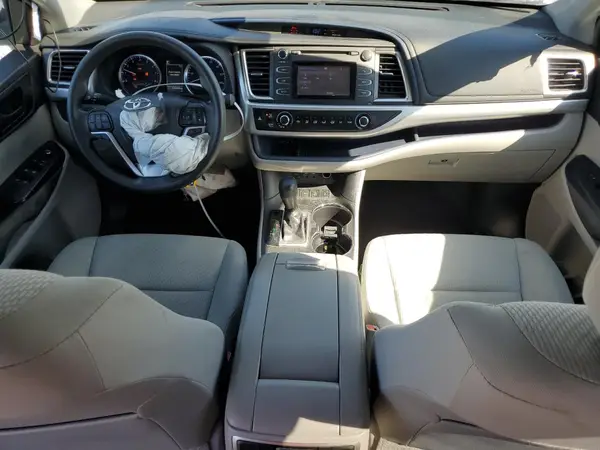 5TDBZRFH7KS984117 2019 TOYOTA HIGHLANDER - Image 8