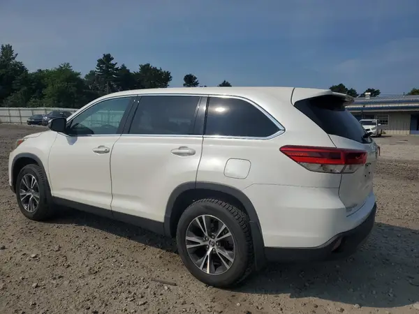 5TDBZRFH7KS991147 2019 TOYOTA HIGHLANDER - Image 2