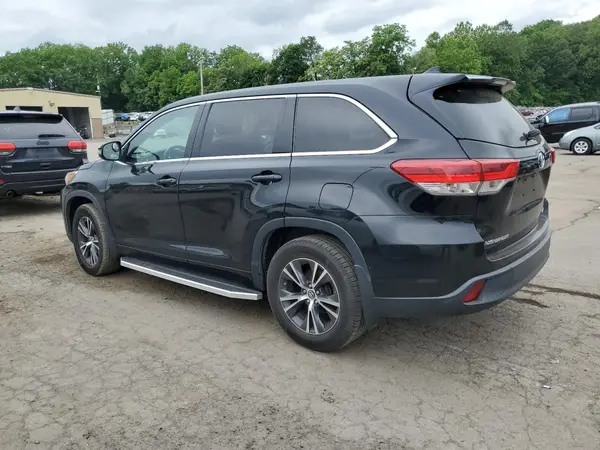 5TDBZRFH8HS360710 2017 TOYOTA HIGHLANDER - Image 2
