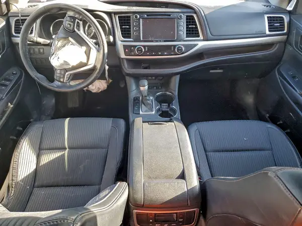 5TDBZRFH8HS377619 2017 TOYOTA HIGHLANDER - Image 8