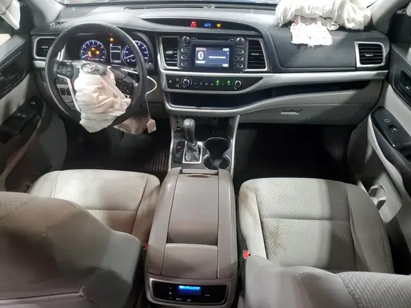 5TDBZRFH8HS386661 2017 TOYOTA HIGHLANDER - Image 8