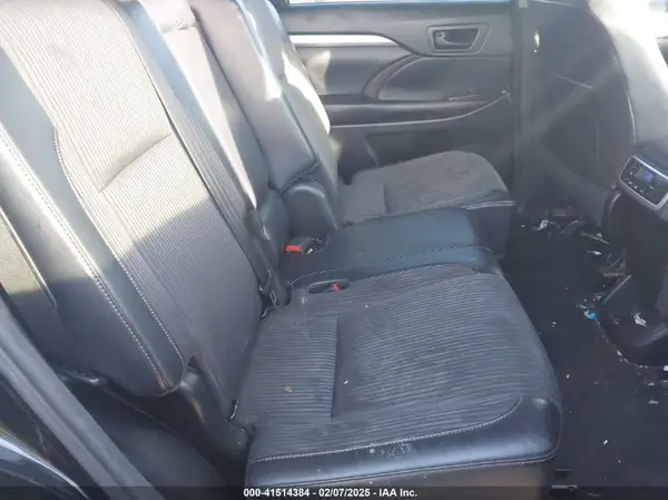 5TDBZRFH8HS398258 2017 TOYOTA HIGHLANDER - Image 8