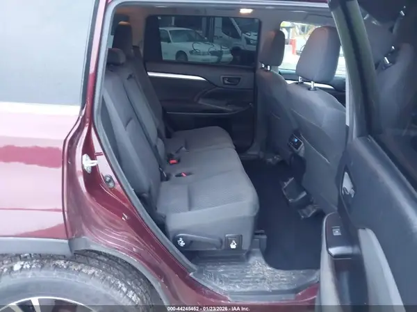 5TDBZRFH8HS406052 2017 TOYOTA HIGHLANDER - Image 8