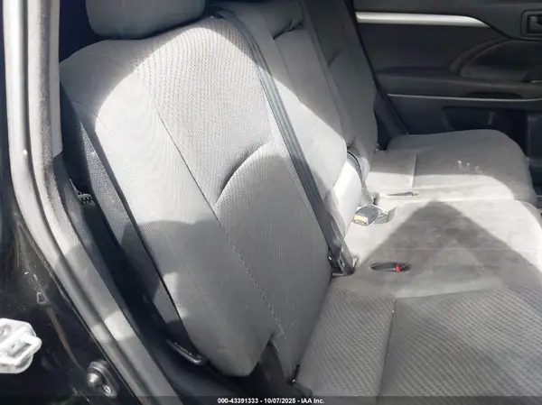 5TDBZRFH8HS407296 2017 TOYOTA HIGHLANDER - Image 8