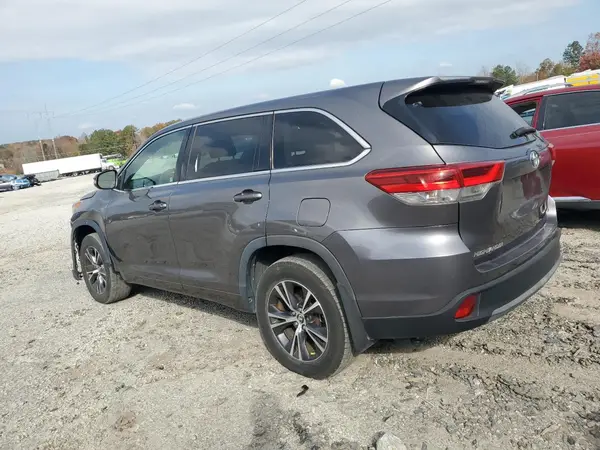 5TDBZRFH8HS455140 2017 TOYOTA HIGHLANDER - Image 2