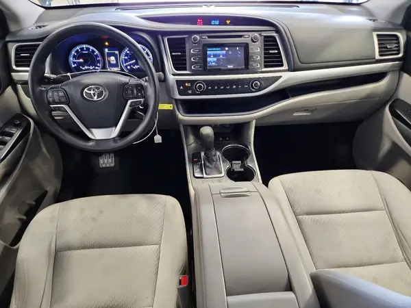 5TDBZRFH8HS466185 2017 TOYOTA HIGHLANDER - Image 8