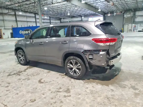 5TDBZRFH8HS472259 2017 TOYOTA HIGHLANDER - Image 2