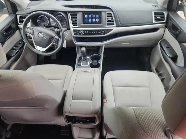 5TDBZRFH8HS474061 2017 TOYOTA HIGHLANDER - Image 8