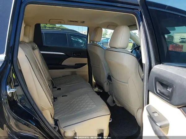 5TDBZRFH8JS493103 2018 TOYOTA HIGHLANDER - Image 8