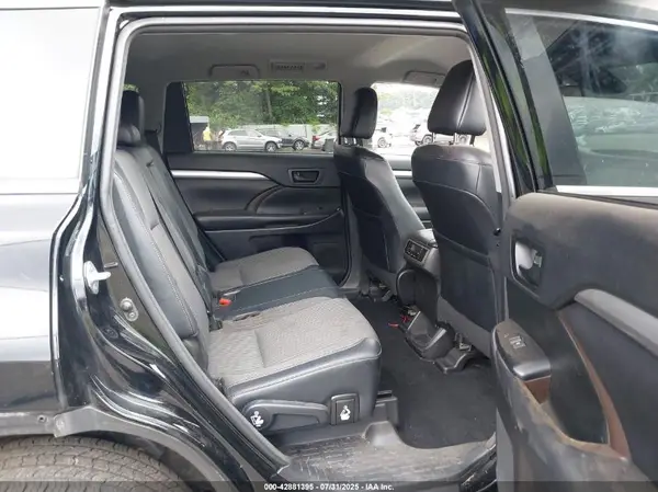 5TDBZRFH8JS897020 2018 TOYOTA HIGHLANDER - Image 8