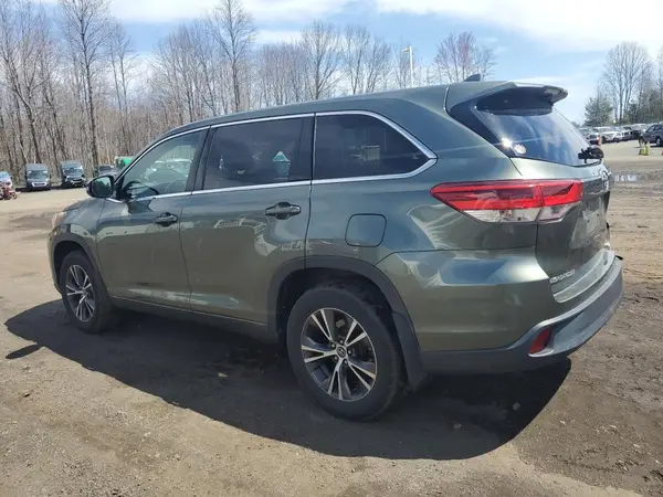 5TDBZRFH8JS900398 2018 TOYOTA HIGHLANDER - Image 2