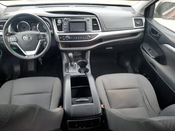 5TDBZRFH8JS904211 2018 TOYOTA HIGHLANDER - Image 8