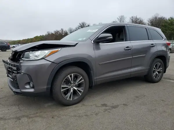 5TDBZRFH8JS905083 2018 TOYOTA HIGHLANDER - Image 1