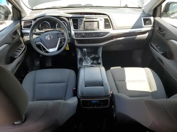 5TDBZRFH8KS710182 2019 TOYOTA HIGHLANDER - Image 8