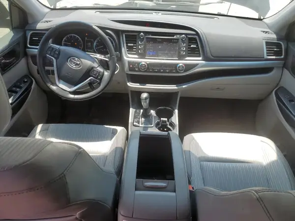 5TDBZRFH8KS719688 2019 TOYOTA HIGHLANDER - Image 8
