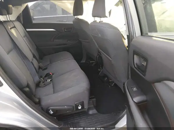 5TDBZRFH8KS736541 2019 TOYOTA HIGHLANDER - Image 8