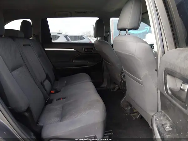 5TDBZRFH8KS739004 2019 TOYOTA HIGHLANDER - Image 8