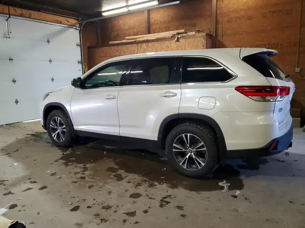 5TDBZRFH8KS918501 2019 TOYOTA HIGHLANDER - Image 2