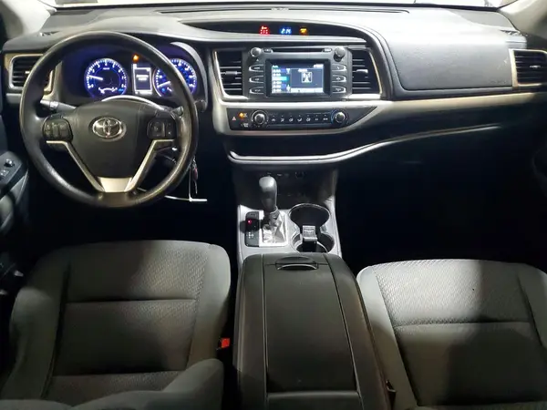 5TDBZRFH8KS918501 2019 TOYOTA HIGHLANDER - Image 8