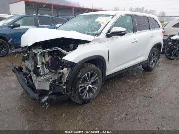 5TDBZRFH8KS919017 2019 TOYOTA HIGHLANDER - Image 2