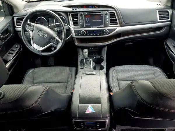 5TDBZRFH8KS923181 2019 TOYOTA HIGHLANDER - Image 8