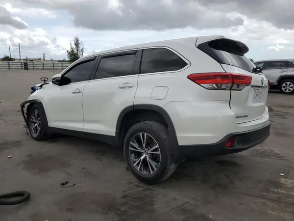 5TDBZRFH8KS924959 2019 TOYOTA HIGHLANDER - Image 2
