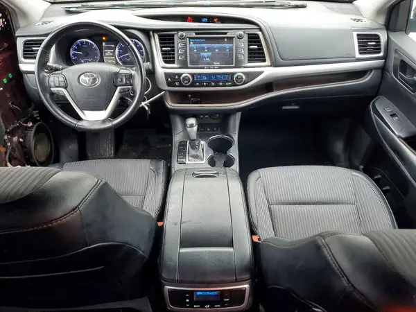 5TDBZRFH8KS932897 2019 TOYOTA HIGHLANDER - Image 8