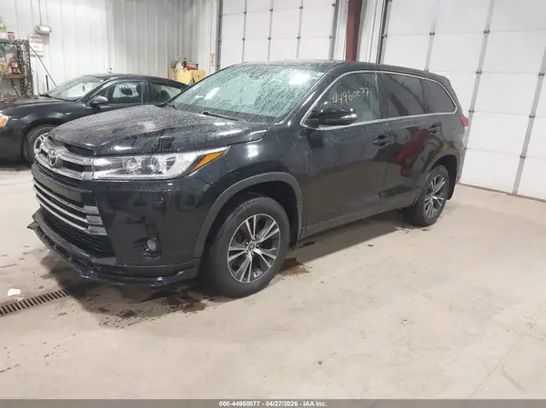 5TDBZRFH8KS933323 2019 TOYOTA HIGHLANDER - Image 2
