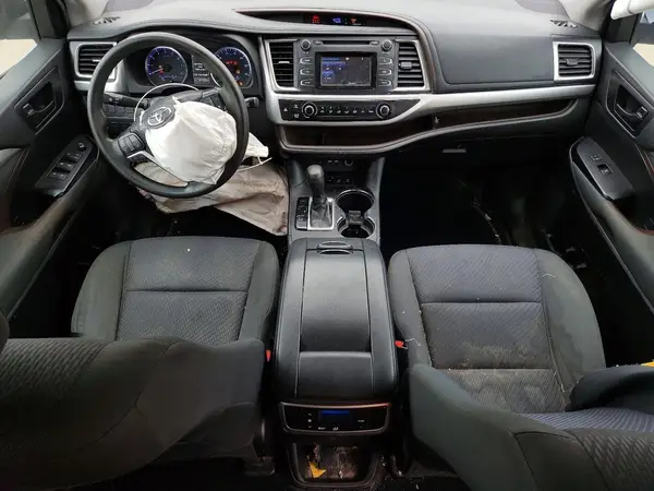 5TDBZRFH8KS953264 2019 TOYOTA HIGHLANDER - Image 8