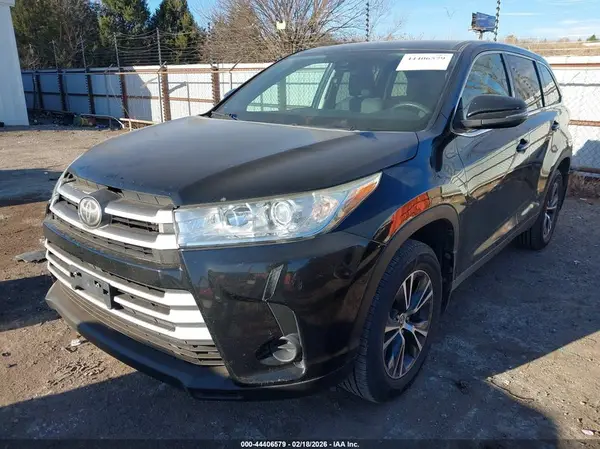 5TDBZRFH8KS963566 2019 TOYOTA HIGHLANDER - Image 2