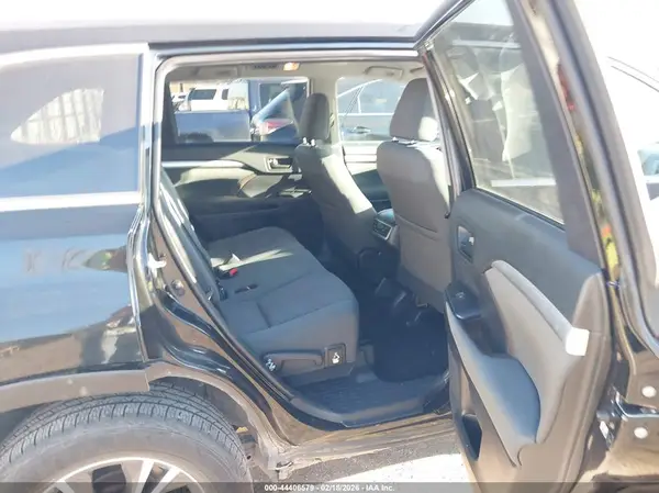 5TDBZRFH8KS963566 2019 TOYOTA HIGHLANDER - Image 8