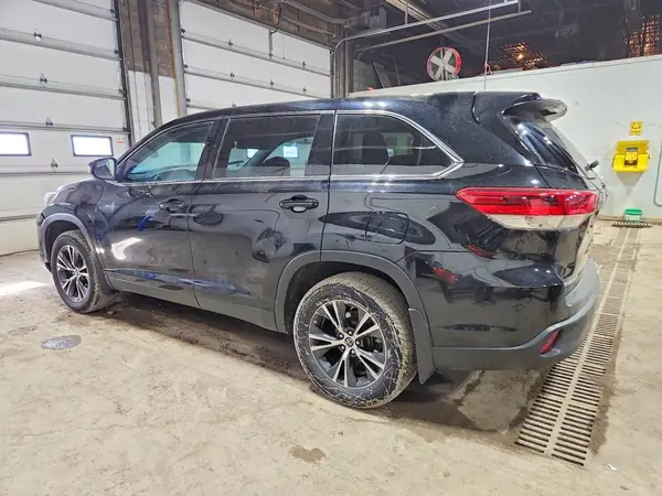 5TDBZRFH8KS965348 2019 TOYOTA HIGHLANDER - Image 2