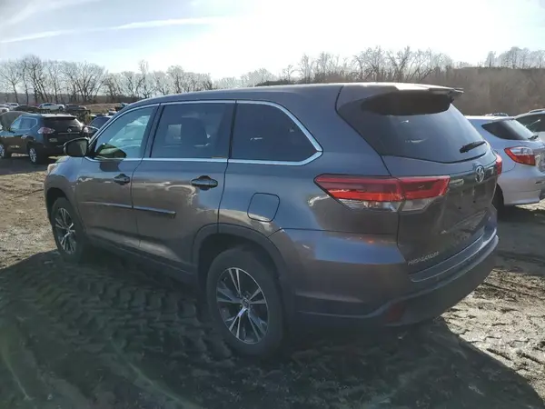 5TDBZRFH8KS966225 2019 TOYOTA HIGHLANDER - Image 2