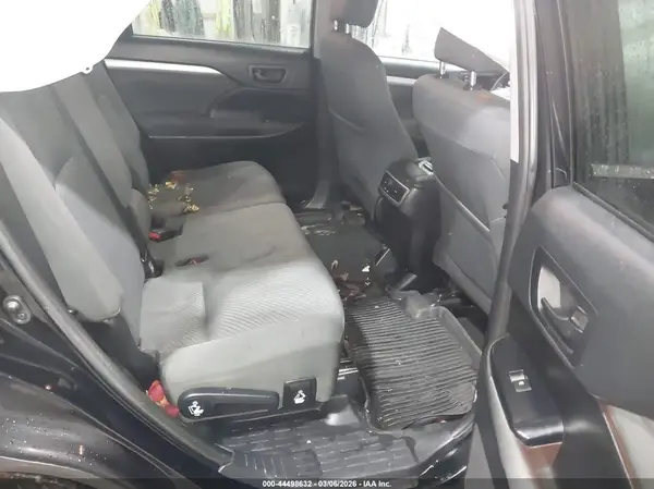 5TDBZRFH8KS976348 2019 TOYOTA HIGHLANDER - Image 8
