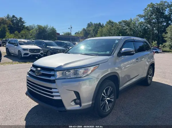 5TDBZRFH8KS991934 2019 TOYOTA HIGHLANDER - Image 2