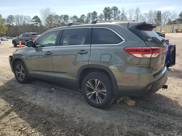 5TDBZRFH8KS992145 2019 TOYOTA HIGHLANDER - Image 2