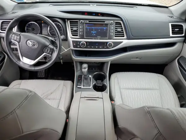 5TDBZRFH8KS993523 2019 TOYOTA HIGHLANDER - Image 8
