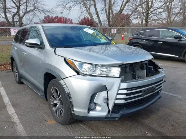 5TDBZRFH8KS999564 2019 TOYOTA HIGHLANDER - Image 1