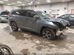 5TDBZRFH9HS360702 2017 TOYOTA HIGHLANDER