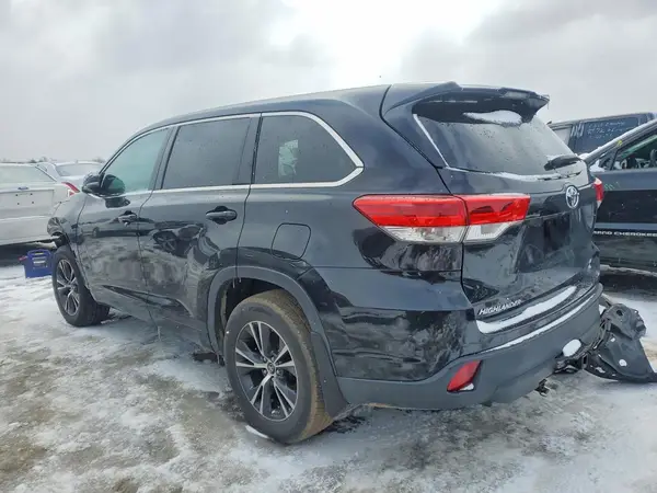 5TDBZRFH9HS376172 2017 TOYOTA HIGHLANDER - Image 2